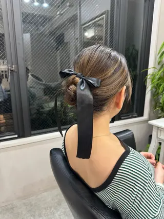 ヘアアレンジ レイヤー/ハイトーン ヒガシサヨのヘアスタイル