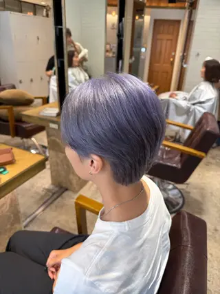 ショート カラー 🌟艶髪ブリーチ髪質 改善🌟shunmaのヘアスタイル