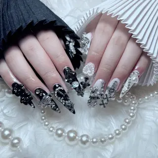 ネイル RAFFINE haru🦋🩵のネイルデザイン