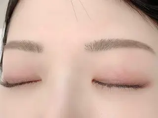 アイブロウ Mellow Mew 酒見あきのマツエク・マツパデザイン