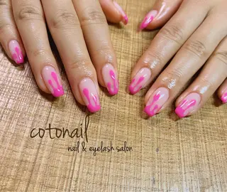 ミディアム ネイル ツメトマツゲ .のネイルデザイン