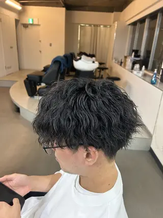 ショート パーマ メンズ 渋谷／ブリーチ／ カラーモデル／はるとのヘアスタイル