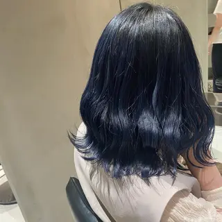 ミディアム カラー カジュアルを女っぽく 𝗮𝘆𝗮𝗰𝗼のヘアスタイル