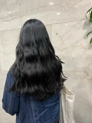 カラー こまつばらみお/レイ ヤー/ダブルカラーのヘアスタイル