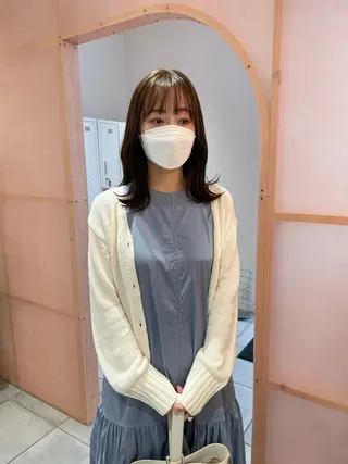 ミディアム 上平 綾菜のヘアスタイル