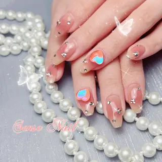 ネイル Queenie 🦋のネイルデザイン