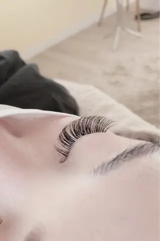 マツエク・マツパ Anela .の眉毛・アイブロウイメージ