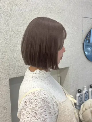 カラー 🧸ミルクティー／ 顔周りレイヤー/ミクのヘアスタイル