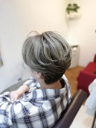 ショート カラー 北林 弘展のヘアスタイル