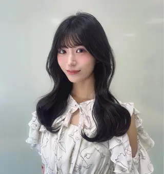 ロング カラー 🫧うる艶トレンド 🫧透明感カラーのヘアスタイル