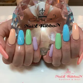 ネイル ネイルリボン 受付スタッフのネイルデザイン
