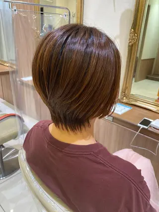 ショート カラー 古川 琴美のヘアスタイル