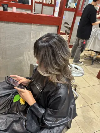 セミロング 坂本 優輝のヘアスタイル