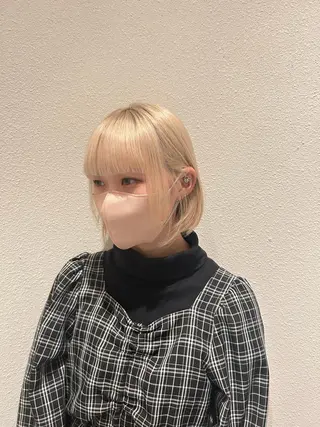 ミディアム カラー 💙ルル💙 ハイトーン/レイヤーのヘアスタイル