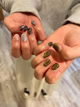 ネイル une／YUKINA 🫧大人nuanceのネイルデザイン