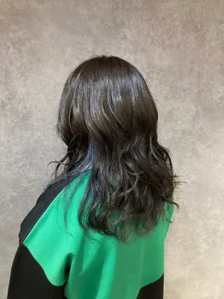 ロング カラー まるやま ゆいかのヘアスタイル
