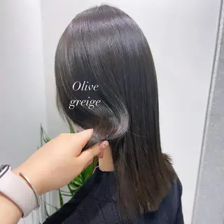 ロング カラー 𝘳𝘺𝘰𝘬𝘢 髪質改善／ブリーチのヘアスタイル