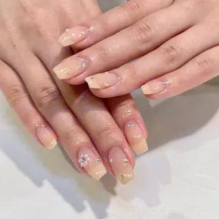 ネイル 鈴木 里奈のネイルデザイン