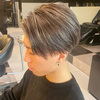 ショート カラー メンズ メンズヘア特化 崎田 成人のヘアスタイル