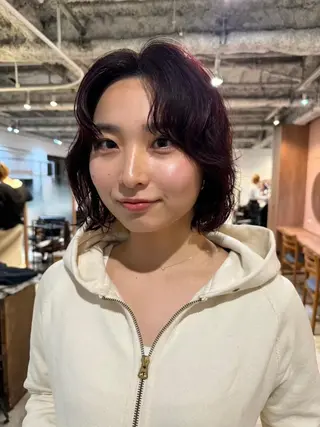 ミディアム カラー パーマ CEINE loqのヘアスタイル