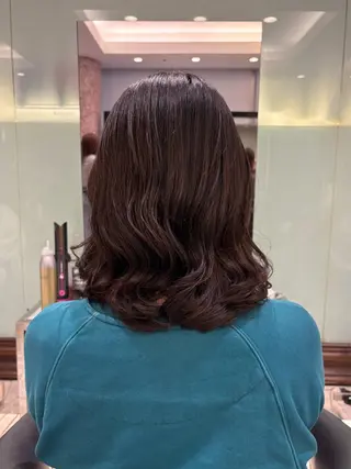 ミディアム パーマ コテ巻き風パーマ✨ 韓国ヘア🤎近下菜央のヘアスタイル