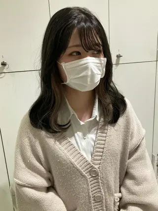 セミロング カラー 透明感カラー🫧 nanohaのヘアスタイル