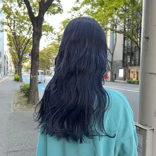 カラー こまつばらみお/レイ ヤー/ダブルカラーのヘアスタイル