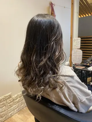 ロング カラー 関口 友行のヘアスタイル