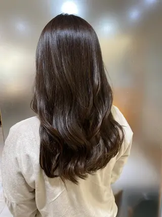 ロング 谷川 あかりのヘアスタイル