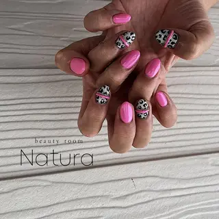 ネイル マツエク・マツパ アイブロウ beautyroom Naturaのネイルデザイン