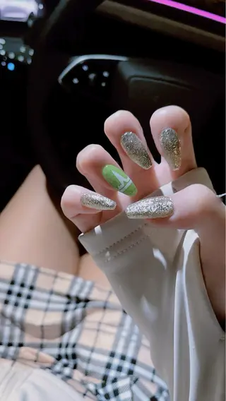 ネイル Miouミオン ネイルサロンのネイルデザイン