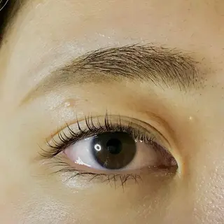 マツエク・マツパ miel大宮店所属・矢部 奈々の眉毛・アイブロウイメージ