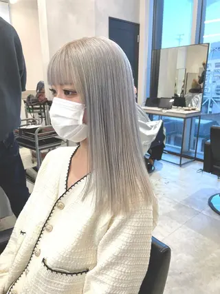 ロング カラー カット・ブリーチ TAIGAのヘアスタイル