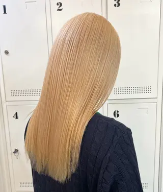 カラー ブリーチカラー×艶 🍨mihoのヘアスタイル