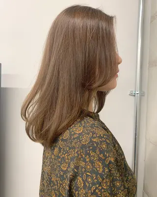ロング カラー 透明感/オリーブ/ グレージュ/YUKAのヘアスタイル