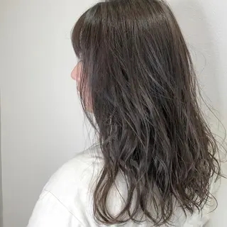 ロング カラー VIEWユリナ メイク/ カットのヘアスタイル