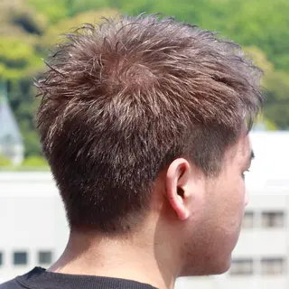 ショート カラー Viage （ビアージュ）のヘアスタイル