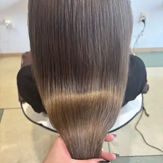 ロング カラー ベージュカラー⌇﻿ くびれヘア.𐙚心音のヘアスタイル