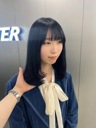 ロング カラー 暗髪🩶ラベンダー/ ブルー/ユウナ🤍のヘアスタイル