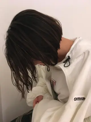 ショート カラー Batta所属・坂上 岳のヘアスタイル