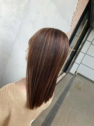 ミディアム カラー SHAFT Ieiriのヘアスタイル