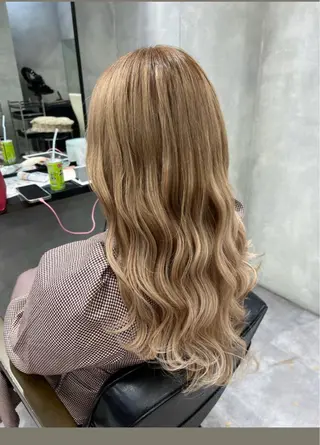ミディアム 濱川響太レディース カットモデルのヘアスタイル