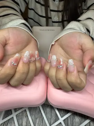 ネイル 濱岡 咲のネイルデザイン