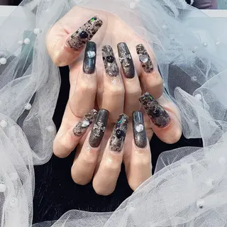 ネイル パーツ全部¥110 サロンミミのネイルデザイン