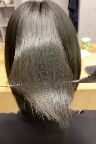 ミディアム 鳴海 稜真のヘアスタイル