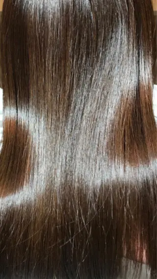 セミロング 髪質改善 スペシャリストのヘアスタイル