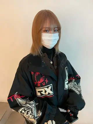 カラー 🎀ボブ+ハイトーン シュカ👶🏻のヘアスタイル