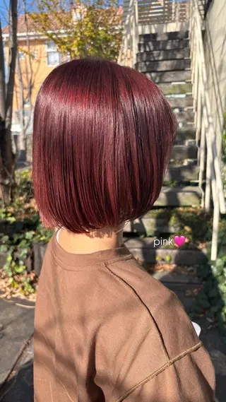 ショート カラー 岡田 莉音のヘアスタイル