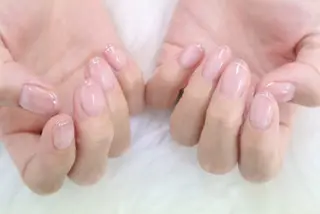 ネイル カラーズビューティサロン所属・ツノスエアヤカ ／つののネイルデザイン