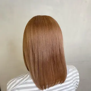 セミロング カラー ベレーザ渋谷所属・🦋ハイトーン・髪質 改善🦋成嶋 朋希のヘアスタイル